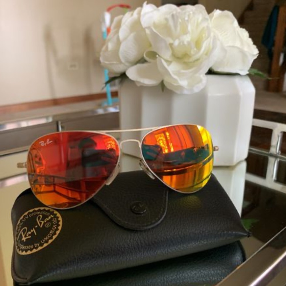 Ray-Ban light weight mirrored aviator sunglass